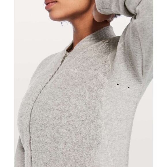 LULULEMON Stand Out Sherpa Jacket Size 6 Heathered Core Light Grey Silver Drop - Picture 4 of 9